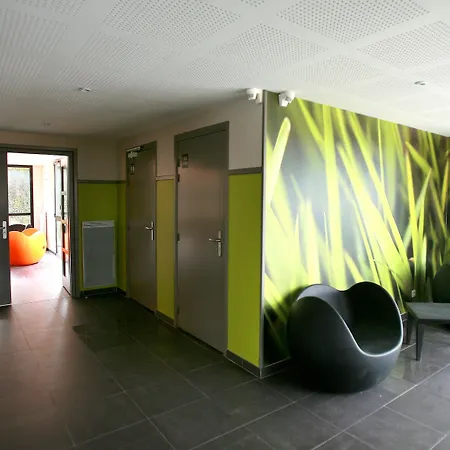 Aparthotel Suiteasy Lucien Jonas 3*
