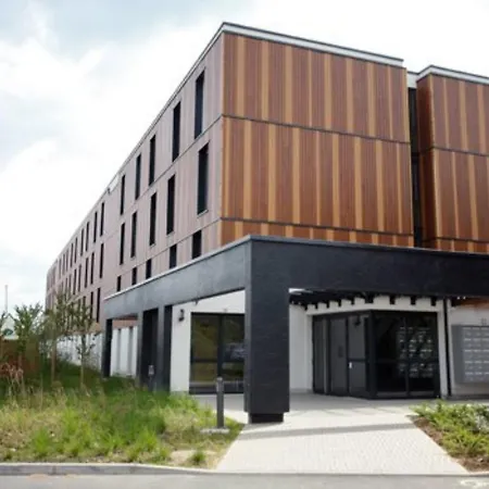 Aparthotel Suiteasy Lucien Jonas